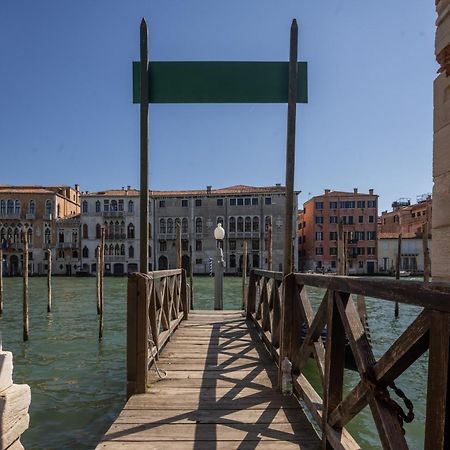 Sant'Aponal Cozy Apartment With Balcony R&R Venesia Bagian luar foto